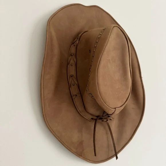BULLHIDE | Genuine Leather Cowboy Hat - Picture 2 of 7